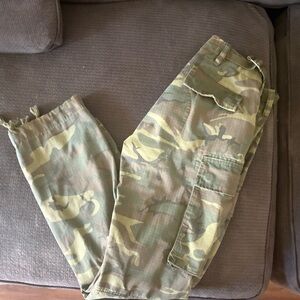 MNML Camouflage Cargo Pants